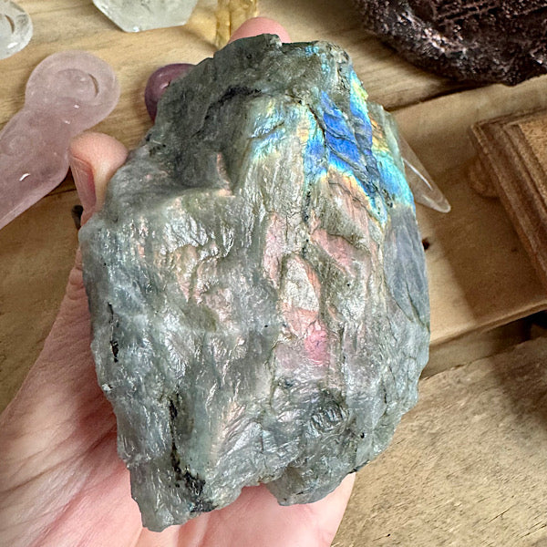 labradoriet plak ruw en gepolijst nr4 flash groen geel paars oranje blauw