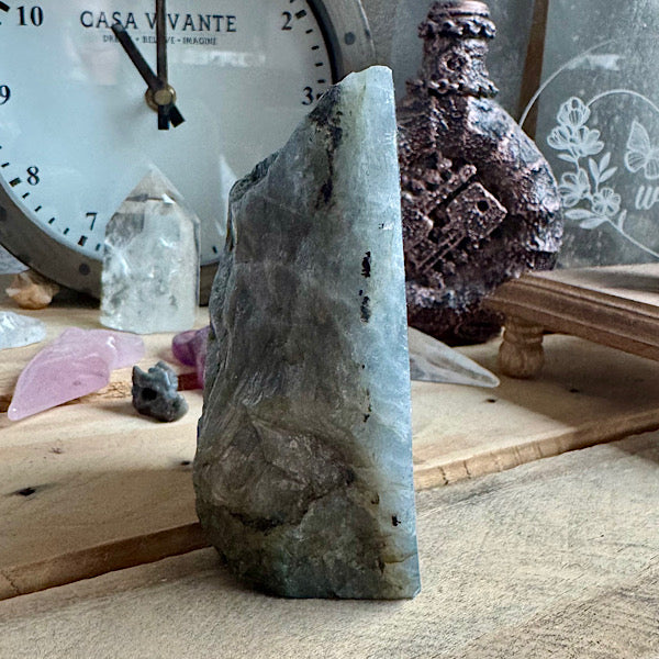 labradoriet plak ruw en gepolijst nr4 flash groen geel paars oranje blauw