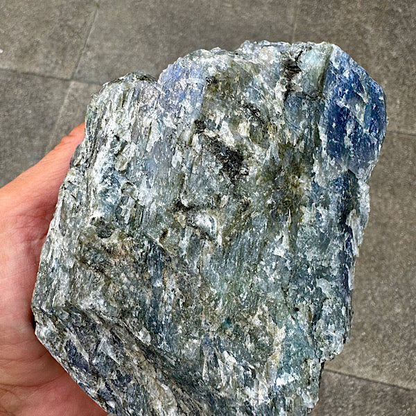 labradoriet ruw brok nr3 edelstenenmineralenwinkel