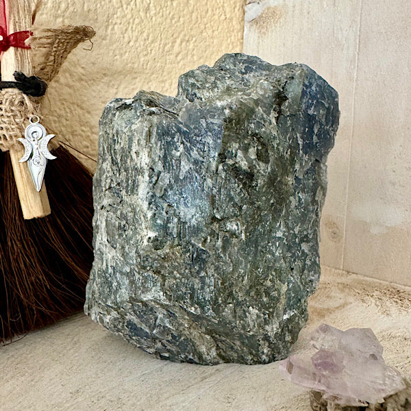 labradoriet ruw brok nr3 edelstenenmineralenwinkel