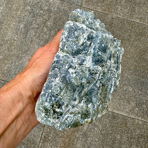 labradoriet ruw brok nr3 edelstenenmineralenwinkel