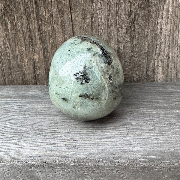 labradoriet schedel skull edelsteen gepolijst