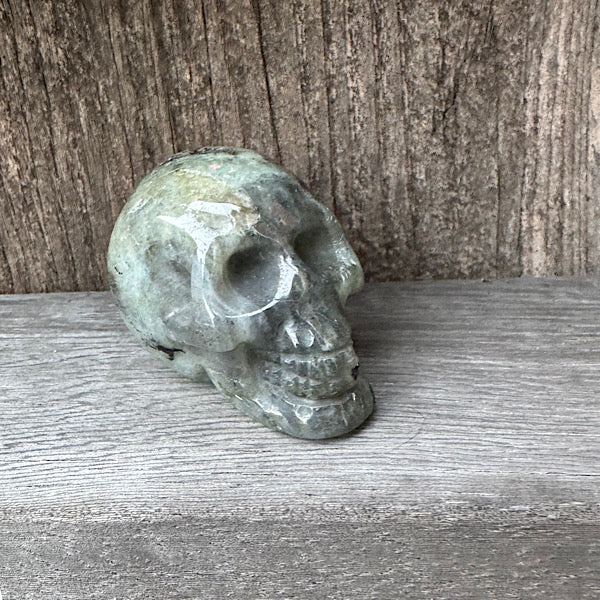 labradoriet schedel skull edelsteen gepolijst