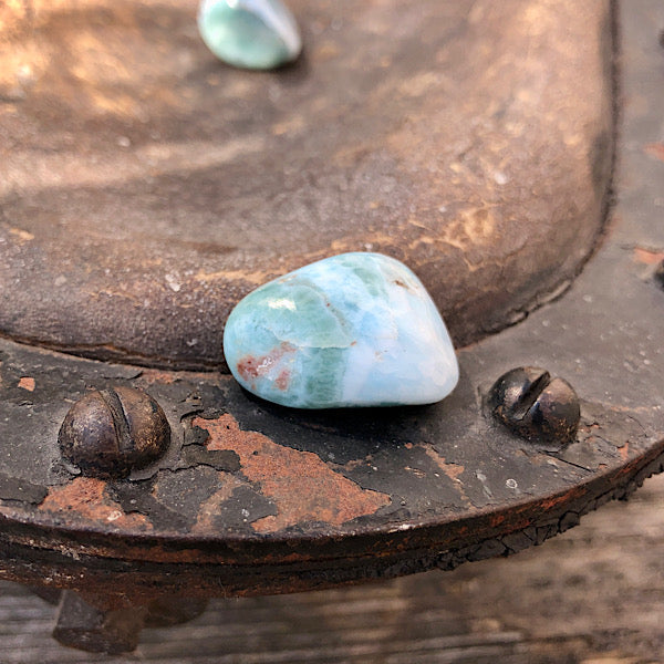 larimar trommelsteen atlantis groen en blauw mineralen