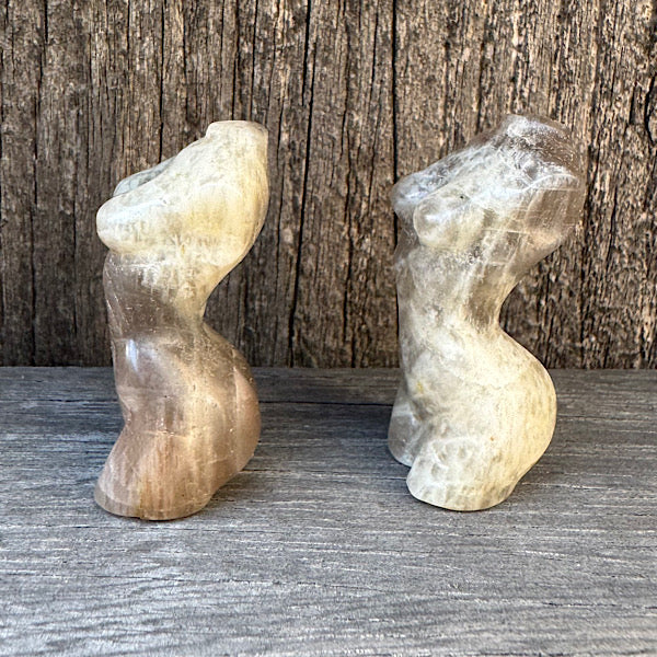 maansteen regenboog torso gepolijst vrouw klein