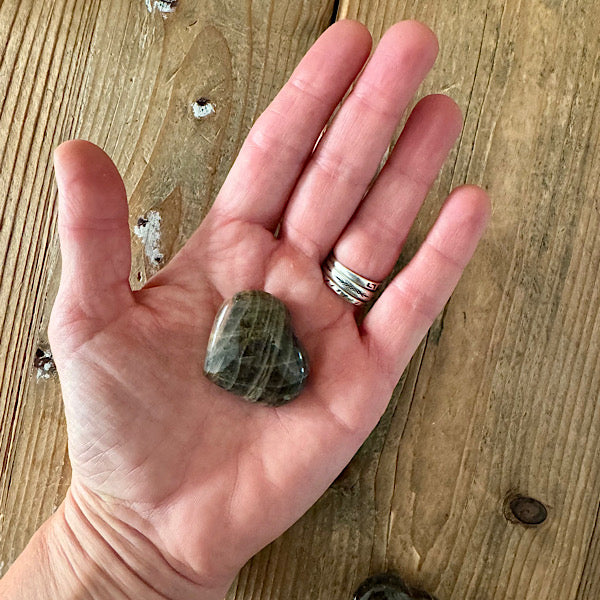 maansteen zwart hartje edelstenen mineralen winkel