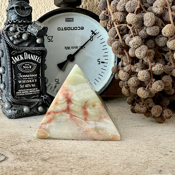 onyx aragoniet calciet marmer nr1 gepolijst piramide edelstenen mineralen winkel