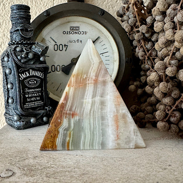 onyx aragoniet calciet marmer nr2 gepolijst piramide edelstenen mineralen winkel