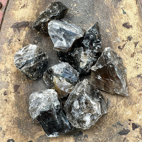 rookkwarts ruw brokje donker zwart edelstenenmineralenwinkel