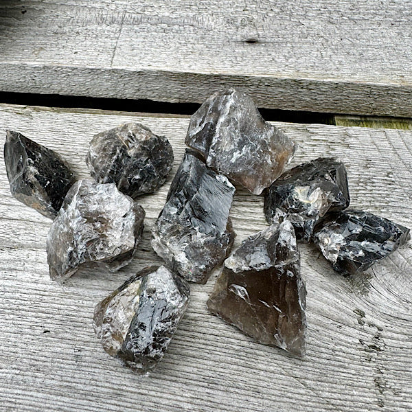 rookkwarts ruw brokje donker zwart edelstenenmineralenwinkel