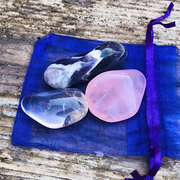 rozekwarts rozenkwarts chevron amethist bergkristal de gouden driehoek nr2 mineralen