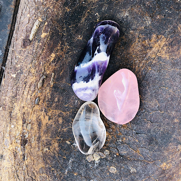 rozekwarts rozenkwarts chevron amethist bergkristal de gouden driehoek nr2 mineralen