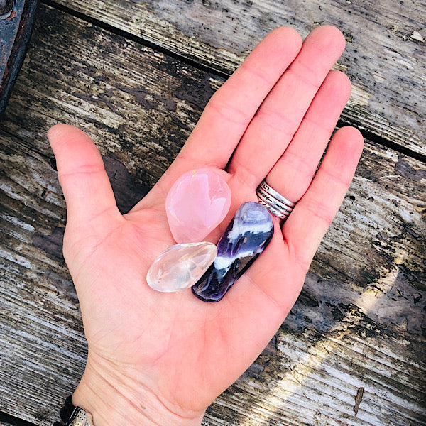 rozekwarts rozenkwarts chevron amethist bergkristal de gouden driehoek nr2 mineralen