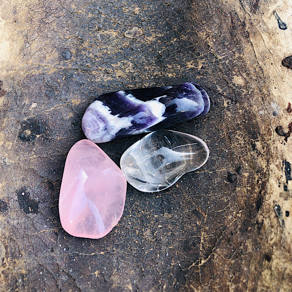 rozekwarts rozenkwarts chevron amethist bergkristal de gouden driehoek nr2 mineralen