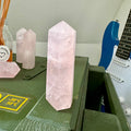 rozekwarts rozenkwarts obelisk gepoljst edelstenen mineralen winkel