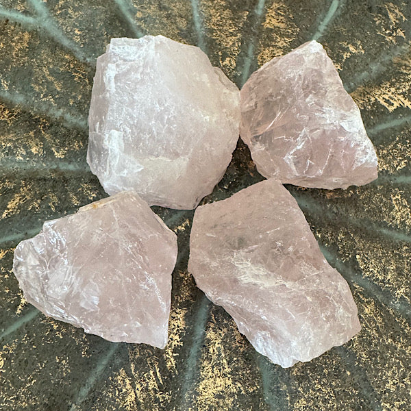 rozekwarts rozenkwarts ruw brokje edelstenenmineralenwinkel.nl