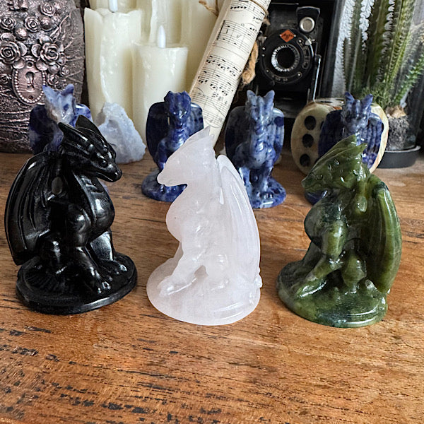 serpentijn rozekwarts obsidiaan draken beeldje gepolijst