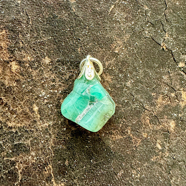 smaragd edelsteen hangertje hanger sieraad