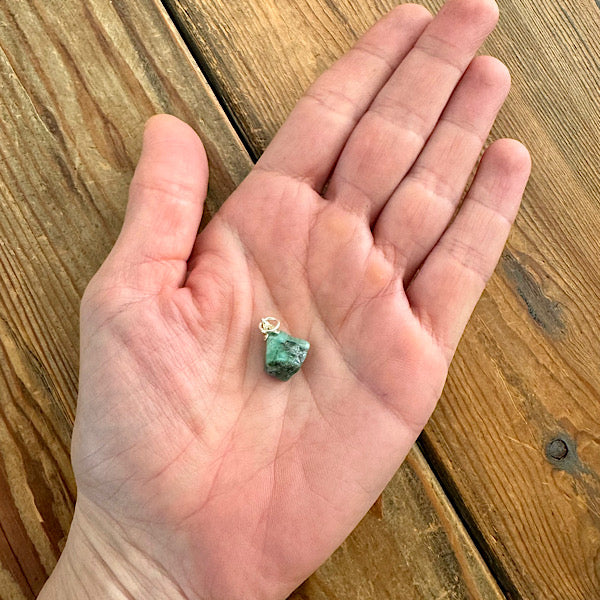 smaragd edelsteen hangertje hanger sieraad