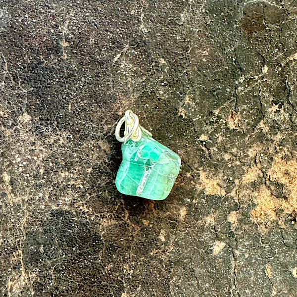 smaragd edelsteen hangertje hanger sieraad