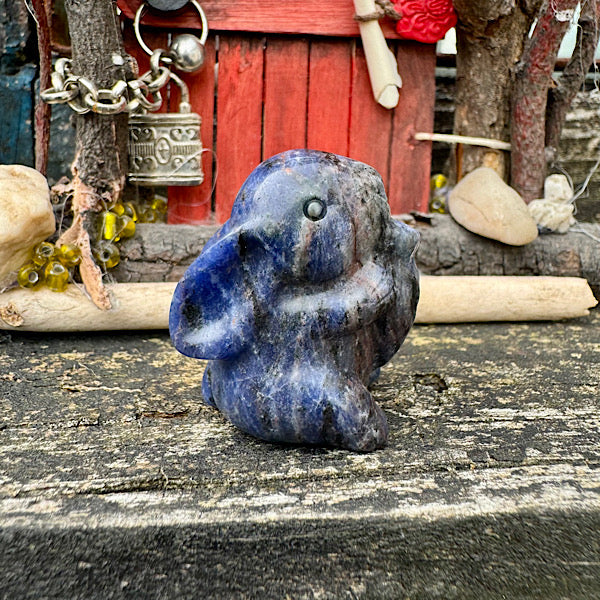 sodaliet Gepolijst Konijntje nr2 diertje figuurtje edelstenenmineralenwinkel