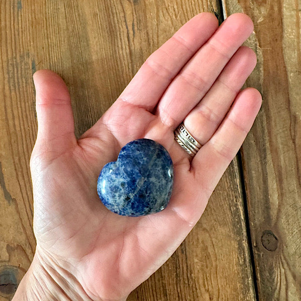 sodaliet hart klein gepolijst A mineralen blauw