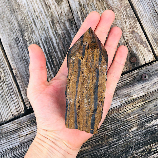 tijgerijzer ruw punt gepolijst generator obelisk nr2 mineralen tijgeroog valkenoog stierenoog