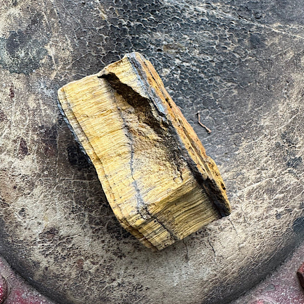 tijgeroog ruw brok brazilië a edelstenenmineralenwinkel.nl kristallen