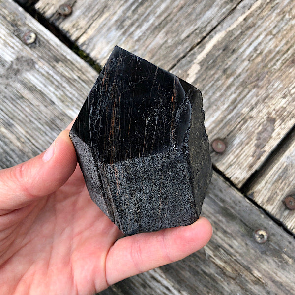 toermalijn schörl hematiet generator punt ruw gepolijst nr2 mineralen obelisk