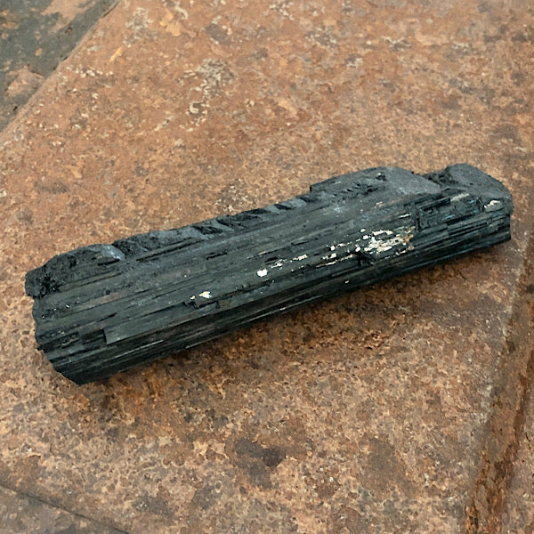 toermalijn zwart ruw schörl stuk energie electro smog