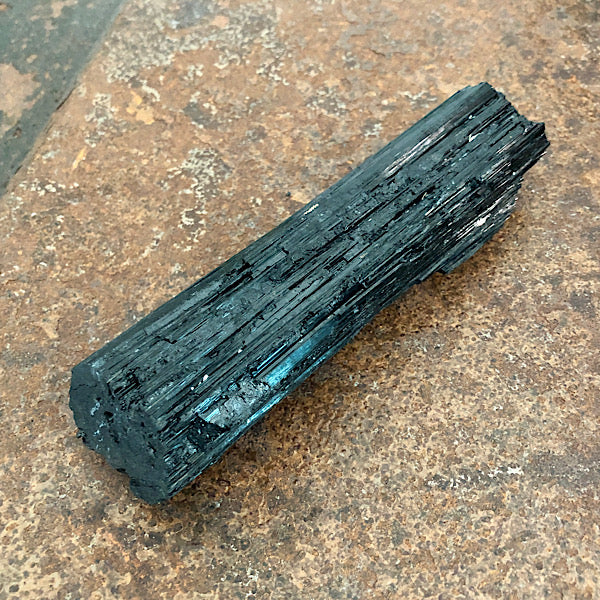 toermalijn zwart ruw schörl stuk energie electro smog